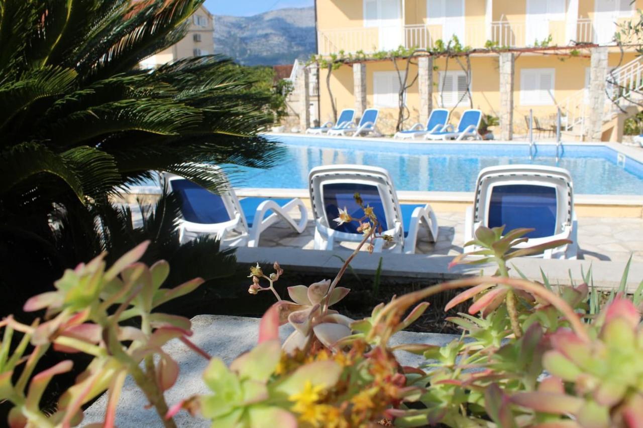 Cosy Sun-Splashed Bedroom - Pansion Hajduk Korcula Town Exterior foto